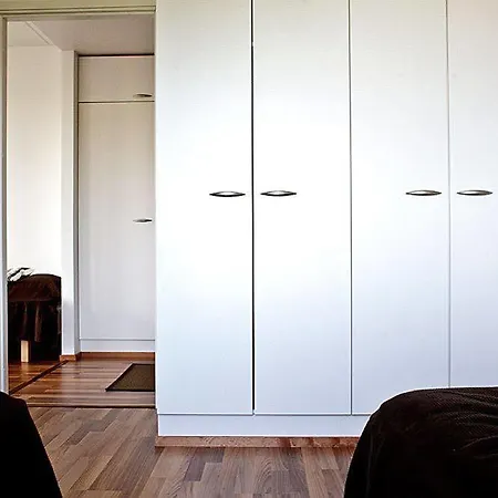 Forenom Serviced Airport Apartment *