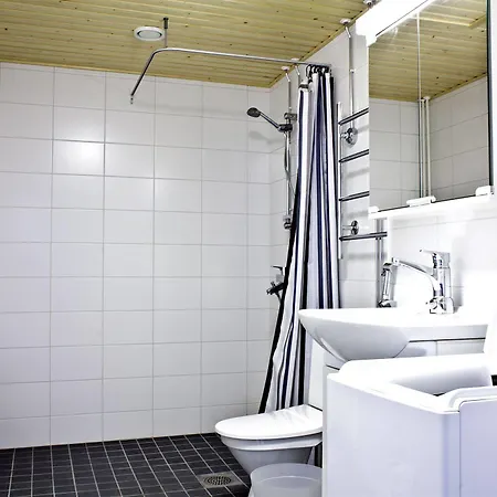 Forenom Serviced Airport Apartment *