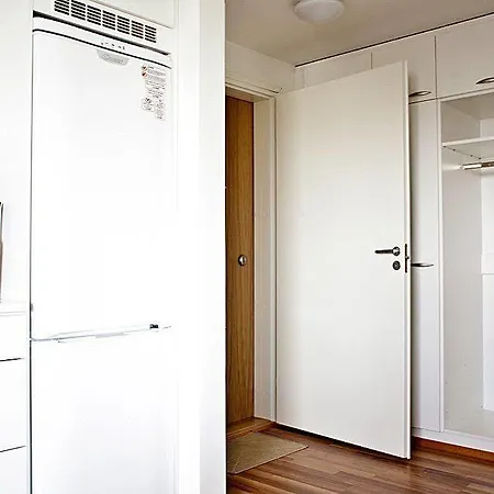 Forenom Serviced Airport Apartment *